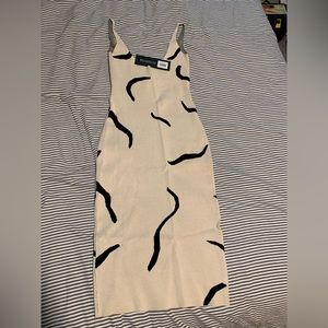 White Fox Waiting For You Midi Dress XS

BNWT, never worn

Bought for - $75